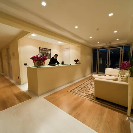 Hotel Citta' Dei Papi 3*