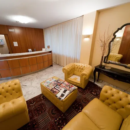 Hotel Citta' Dei Papi 3*