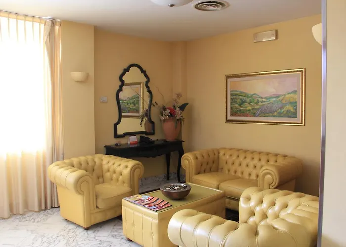 מלון Citta' Dei Papi 3*