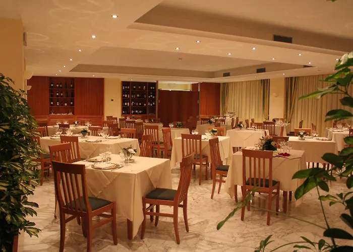 מלון Citta' Dei Papi אנגני