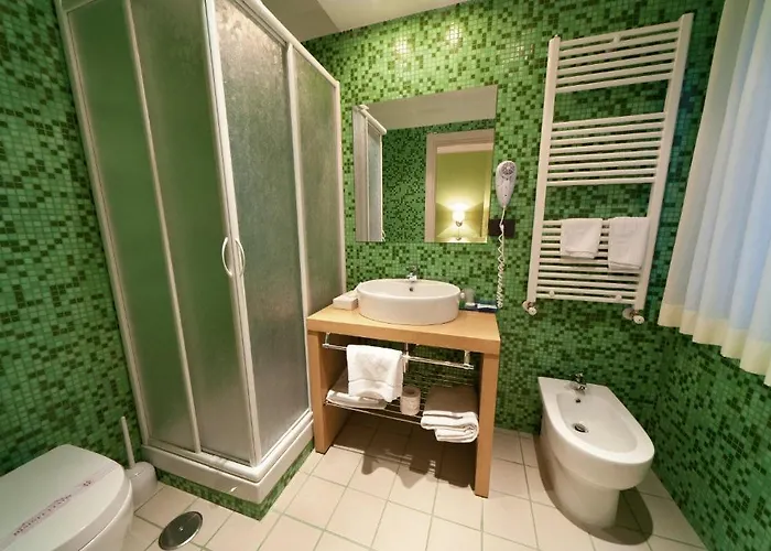 Citta' Dei Papi מלון אנגני